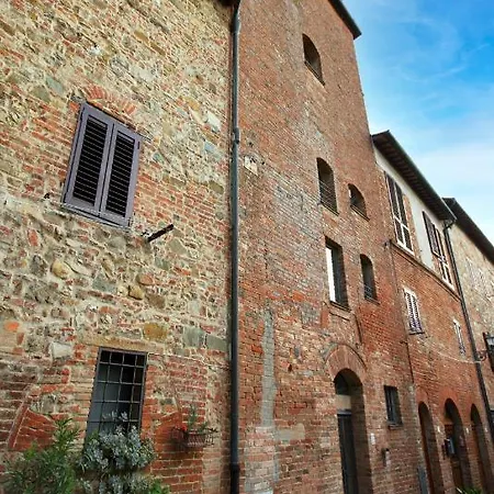 La Torre Del Castello * 甘巴西